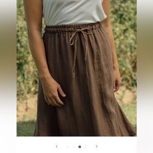 Neuflora linen Paris skirt sz s brown